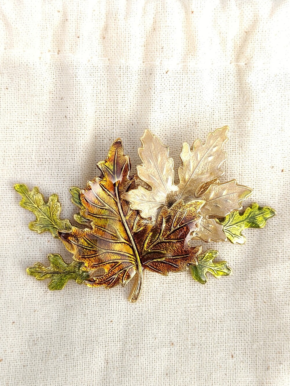 Vintage Kenneth Cole Gold Tone Maple Leaf Brooch with Locking C-Clasp